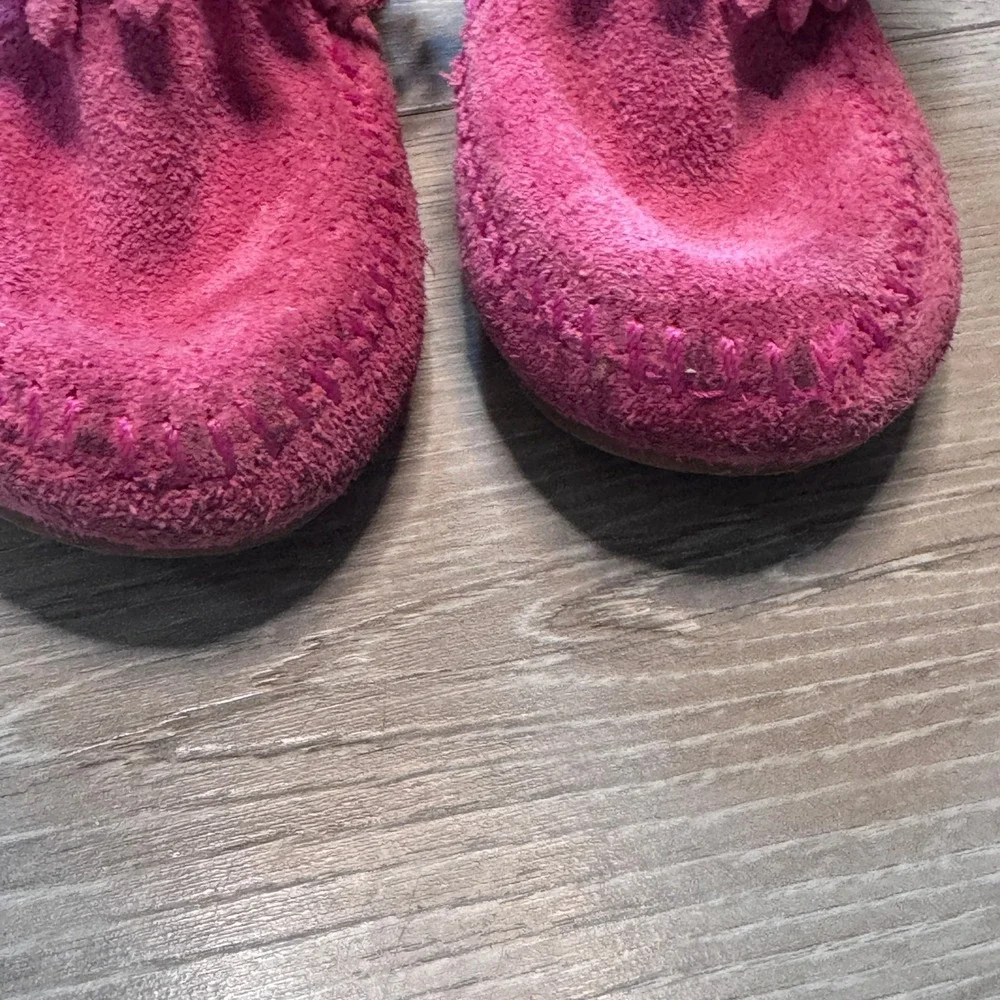 Minnetonka vibrant pink
